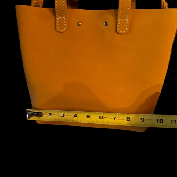 Portland Leather Mustard Color Leathern Crossbody / Satchel Like New Bag - Picture 3 of 9